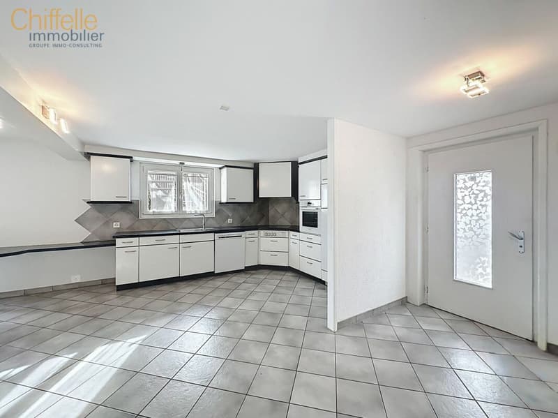 Building with 2 apartments in Palézieux (10)