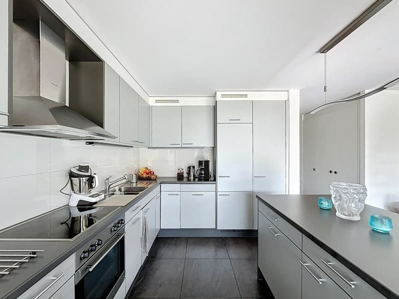 LAUSANNE - Montblesson: Superb 5.5-room garden-level apartment, quiet, MINERGIE. An Immo-Consulting SA exclusive. (4)