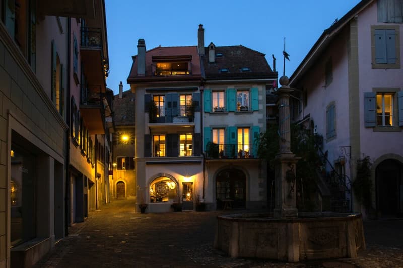 LUTRY: Character building in the heart of the Bourg. (15)
