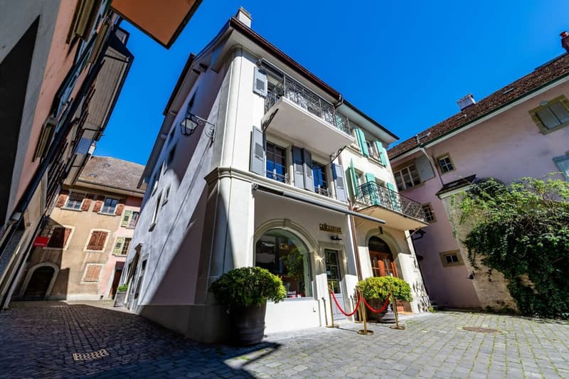 LUTRY - Un lieu unique au coeur du Bourg | Résidentiel, commercial ou boutique-hôtel (2)