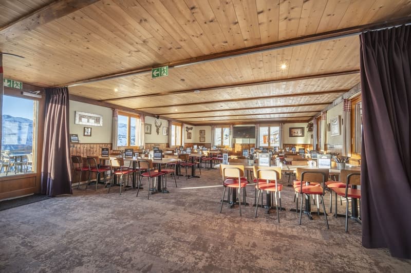 RESTAURANT ON THE SLOPES - TERRACE WITH VIEW OF DENTS-DU-MIDI - EXCLUSIVITY (2)