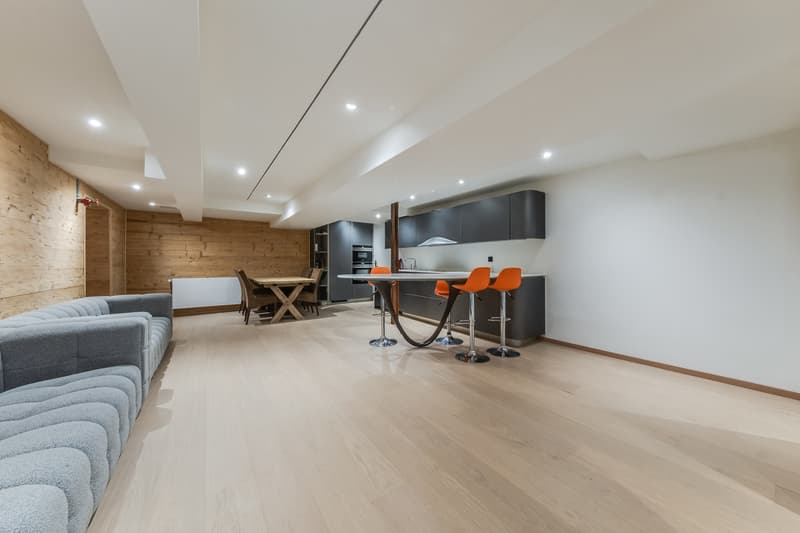 INVESTMENT OPPORTUNITY ~ 7.7% GROSS RETURN - RENOVATED - EXCLUSIVE (10)