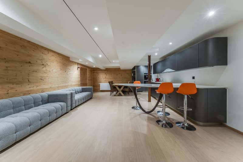 INVESTMENT OPPORTUNITY ~ 7.7% GROSS RETURN - RENOVATED - EXCLUSIVE (2)