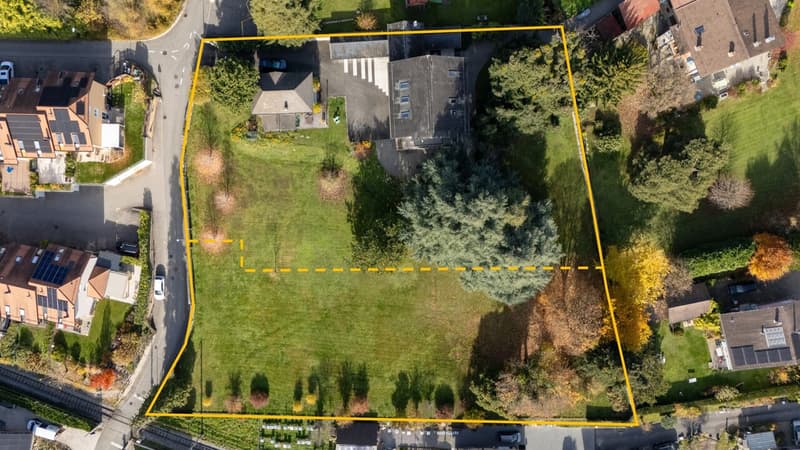 BAUGRUND ~2'083m2 = ~CHF 336.-/m2 / BAUGENEHMIGUNG FÜR 2 VILLAS (6)