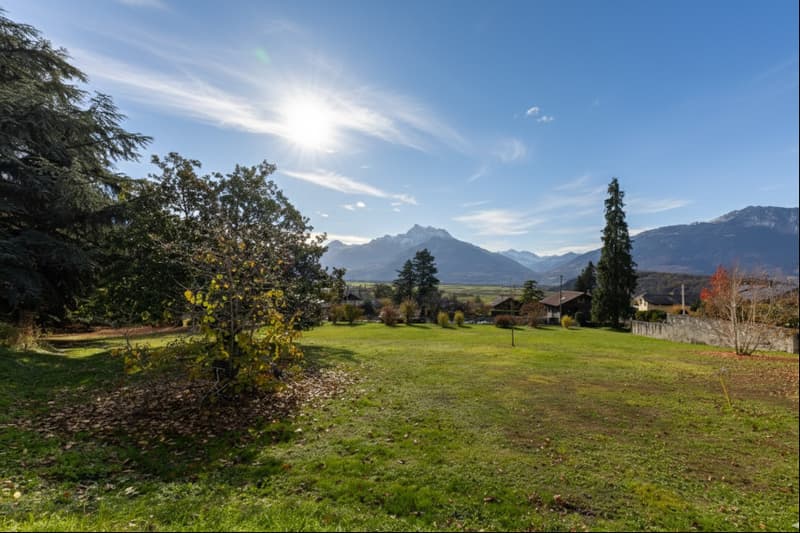 BAUGRUND ~2'083m2 = ~CHF 336.-/m2 / BAUGENEHMIGUNG FÜR 2 VILLAS (2)