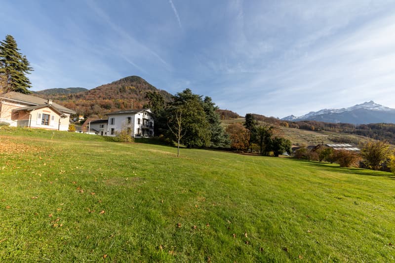 BAUGRUND ~2'083m2 = ~CHF 336.-/m2 / BAUGENEHMIGUNG FÜR 2 VILLAS (4)