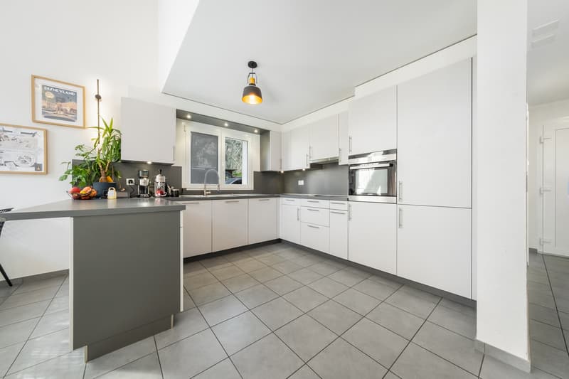 SPACIOUS SEMI-DETACHED VILLA - GARDEN, TERRACE - GARAGE - EXCLUSIVE (7)