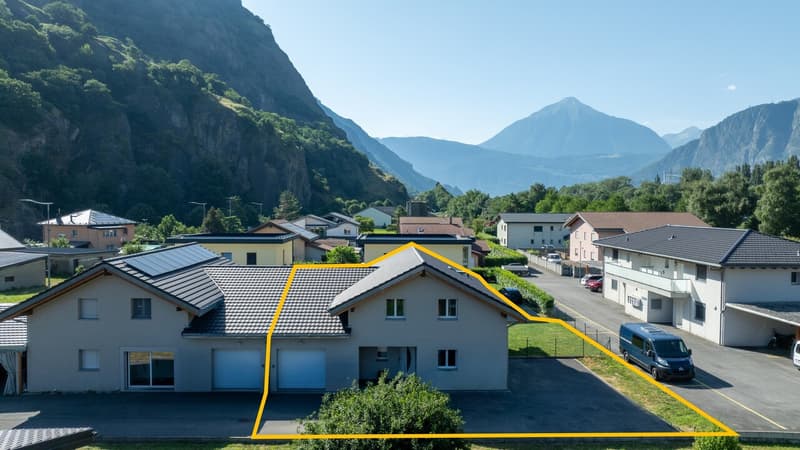SPACIOUS SEMI-DETACHED VILLA - GARDEN, TERRACE - GARAGE - EXCLUSIVE (1)