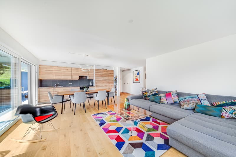 BALKON ~20M2 - KEIN GEGENÜBER - INNENPARKPLATZ - EICHENPARKETT (3)