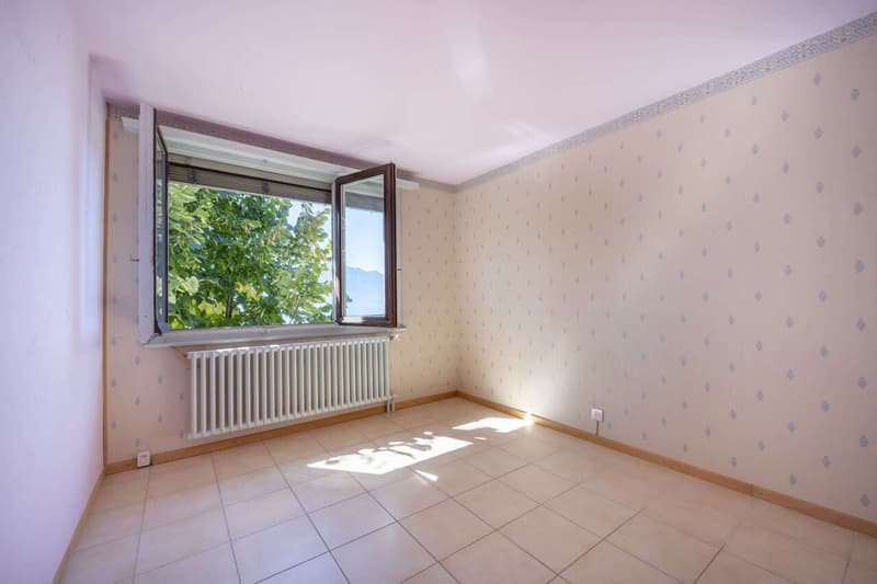 VILLA DE 3 APPARTEMENTS - VUE LAC IMPRENABLE - BIEN RARE - EXCLUSIVITÉ (8)