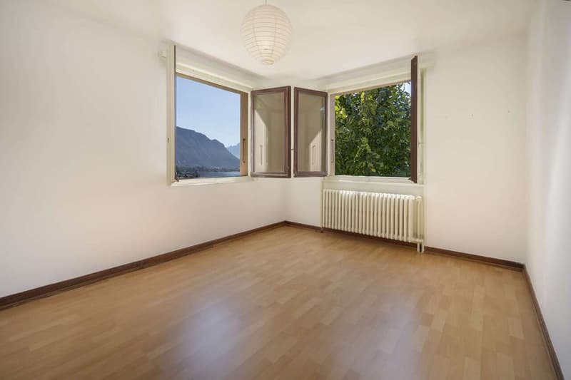 VILLA DE 3 APPARTEMENTS - VUE LAC IMPRENABLE - BIEN RARE - EXCLUSIVITÉ (7)