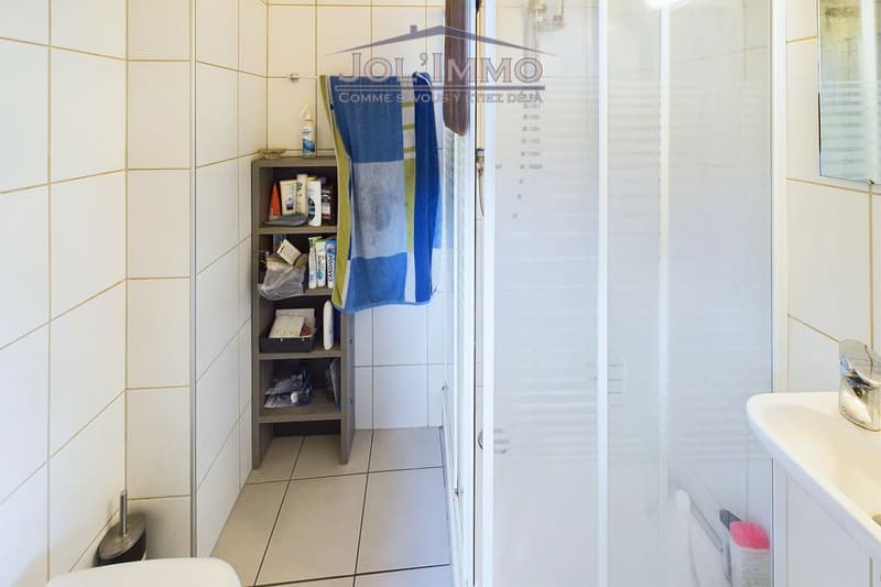 Appartamento di 3,5 locali al 2° piano con ingresso separato (11)