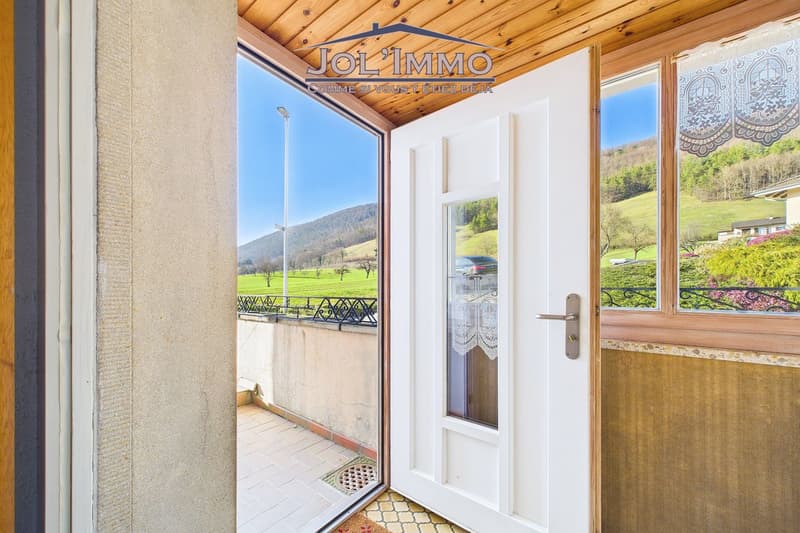 Casa spaziosa, situata in zona tranquilla con grande potenziale per realizzare i vostri progetti (10)
