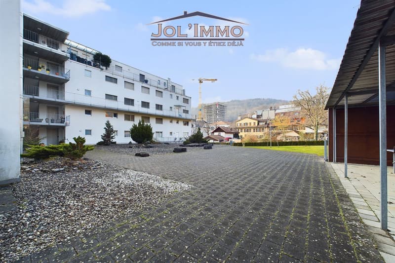 Penthouse with 360 Panoramic View in Biel - A Unique Opportunity! (12)