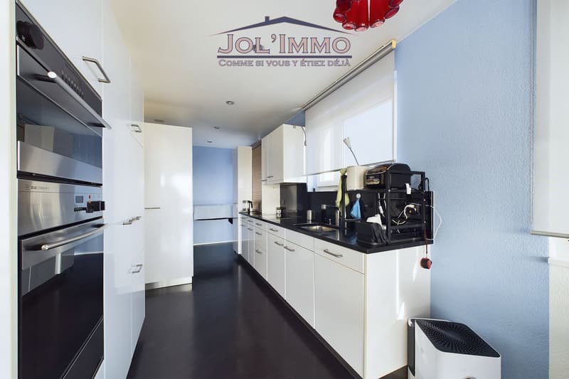 Penthouse with 360 Panoramic View in Biel - A Unique Opportunity! (6)