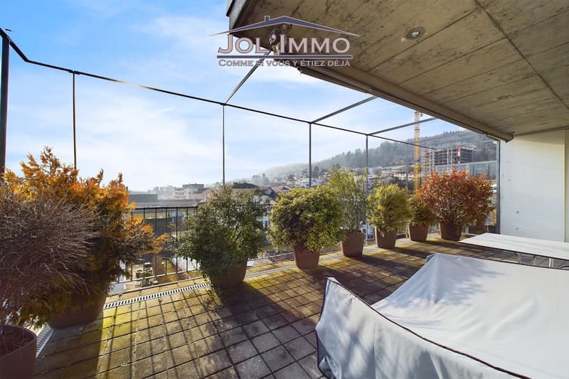 Penthouse with 360 Panoramic View in Biel - A Unique Opportunity! (2)