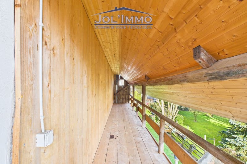 Small renovated building - 3 apartments in Vendlincourt (7)