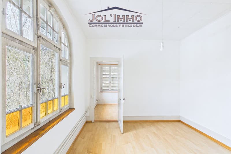 ### Eigentumswohnung mit 3 Apartments und Baugrund in Perrefitte (11)