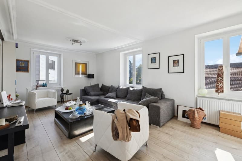Beautiful house with 2 apartments for sale in Bonfol (4)