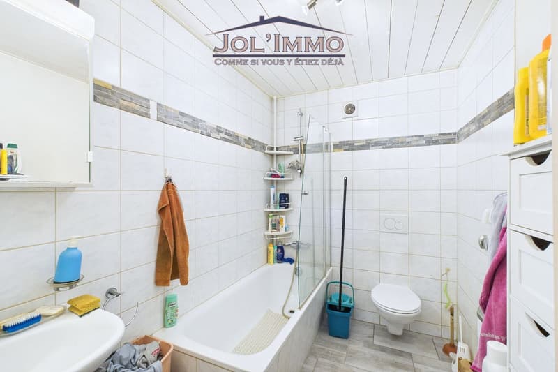 Petit immeuble rénové - 3 appartements à Vendlincourt (10)