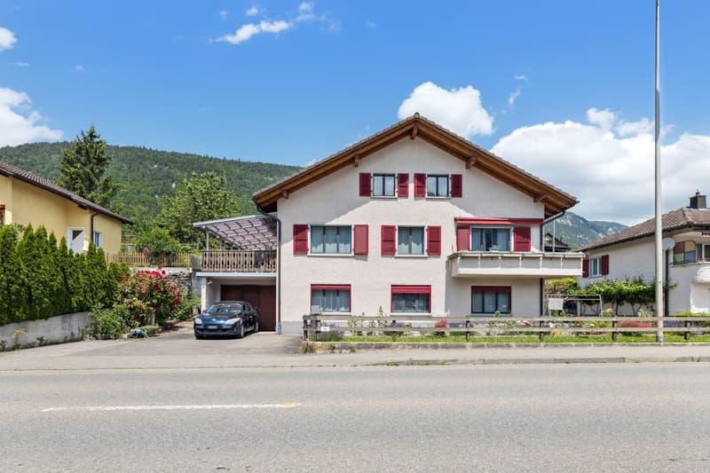 Grande maison de 6.5 pièces entièrement rénovée à l'entrée du village d'Eschert (1)
