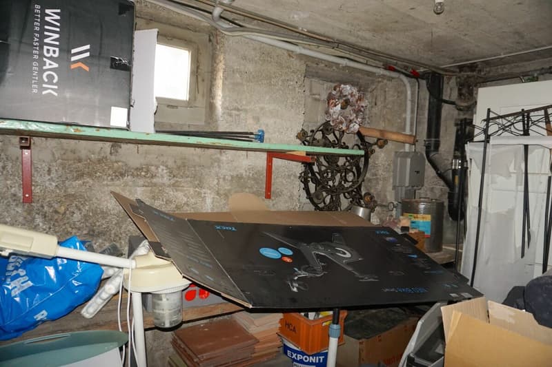 ARI-212 - Edificio misto di 250 m2 su un terreno di 723 m2 a Bassecourt (20)