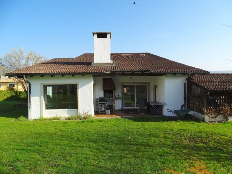 ARI-140 - Immeuble mixte constitué d'une grande maison de 8,5 pièces avec bureaux et ateliers (3)