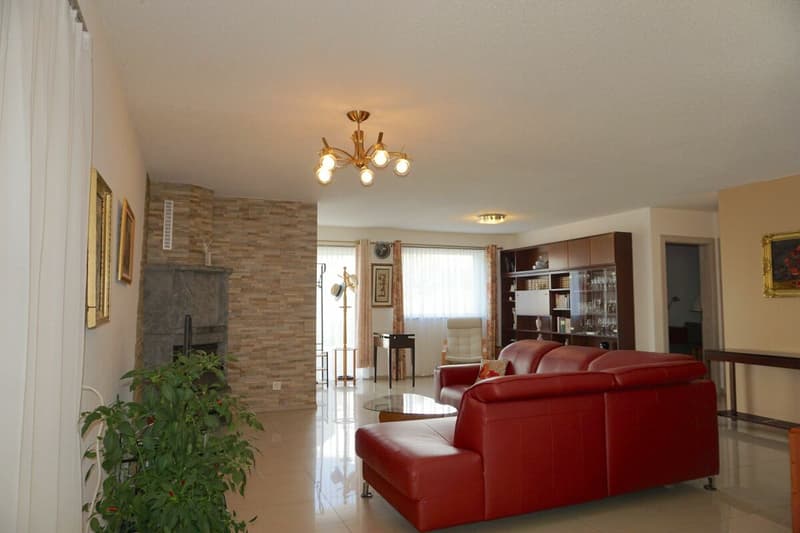 ARI-262 - Magnifique rez-de-jardin de 5,5 pièces dans une maison de standing à 2 logements (6)
