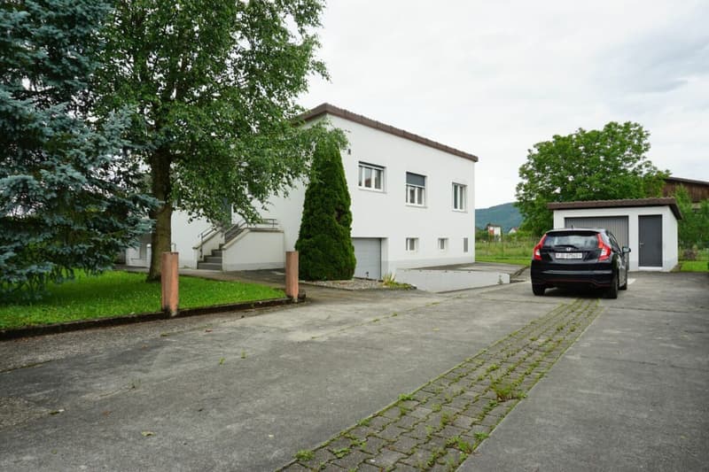 ARI-236 - Très belle maison de 2 appartements de 4,5 et 3,5 pièces sur une parcelle de 1'134 m2. (16)