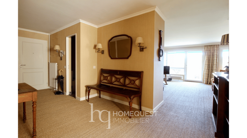 Appartement spacieux entièrement meublé, de 3.5 pièces, avec belle vue lac (3)