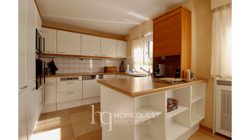 Appartement spacieux entièrement meublé, de 3.5 pièces, avec belle vue lac (4)