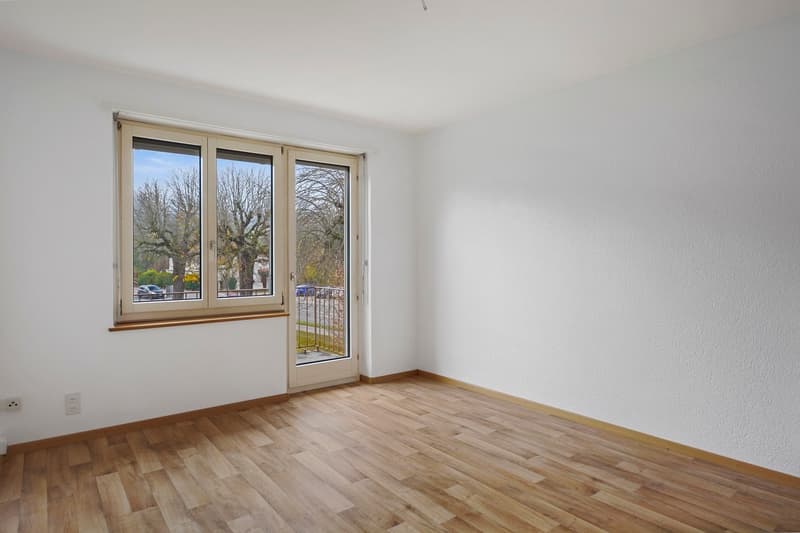 Appartement de 4 pièces avec balcon et cuisine habitable entièrement (2)