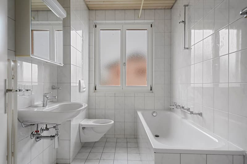 Appartement de 4 pièces avec balcon et cuisine habitable entièrement (6)
