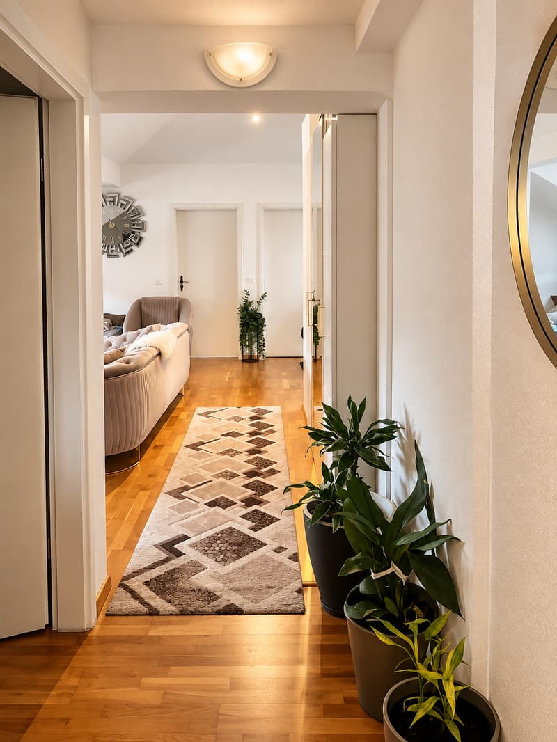 Helle 4.5 Zimmer-Wohnung mit Balkon in Studen (4)
