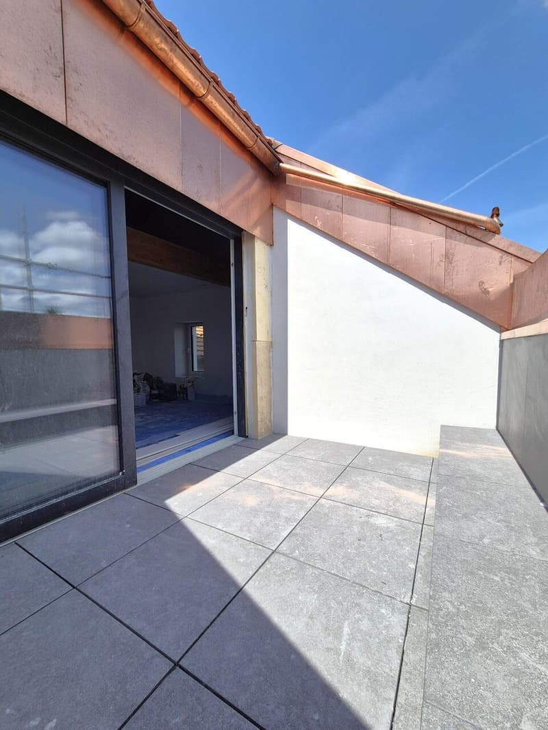 For Sale: 4.5-Room Attic Apartment (4)