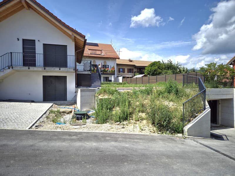 For Sale: 4.5-Room Attic Apartment (2)