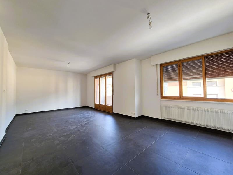 Very beautiful apartment well maintained for sale in Noës (1)