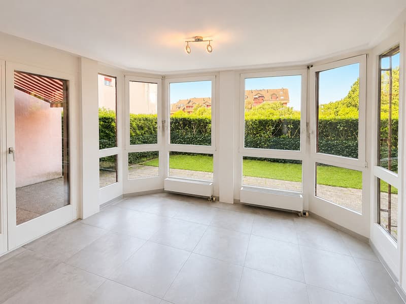 Appartamento di due e mezzo locali con giardino privato in un contesto residenziale (5)