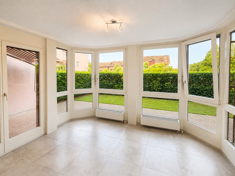 Appartamento di due e mezzo locali con giardino privato in un contesto residenziale (6)