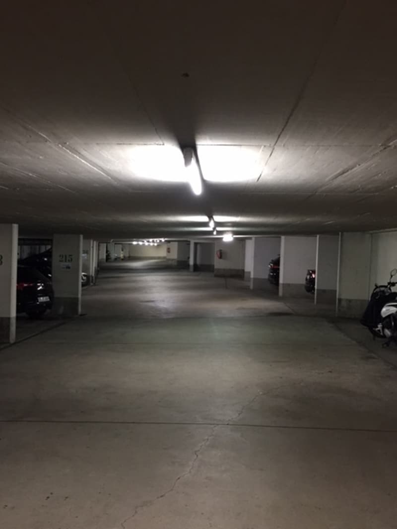 5388_-_Garage.JPG