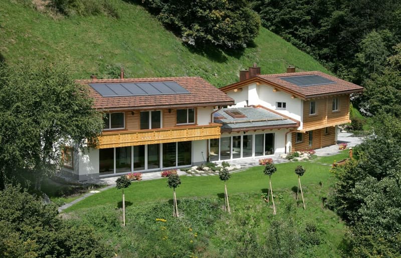 Exklusive Rückzugsoase in Klosters - Alpine Villa mit Stil (1)