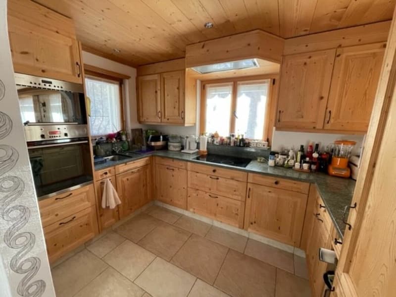 Exklusive Rückzugsoase in Klosters - Alpine Villa mit Stil (10)