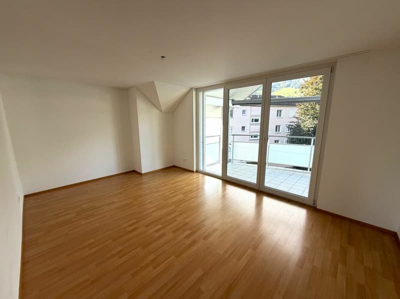 Wohnen auf zwei Ebenen - gepflegte 6.5-Zimmer-Maisonette-Dachwohnung mit Galerie (4)