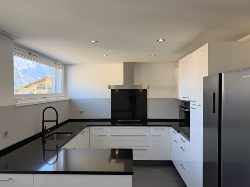Wohnen auf zwei Ebenen - gepflegte 6.5-Zimmer-Maisonette-Dachwohnung mit Galerie (2)