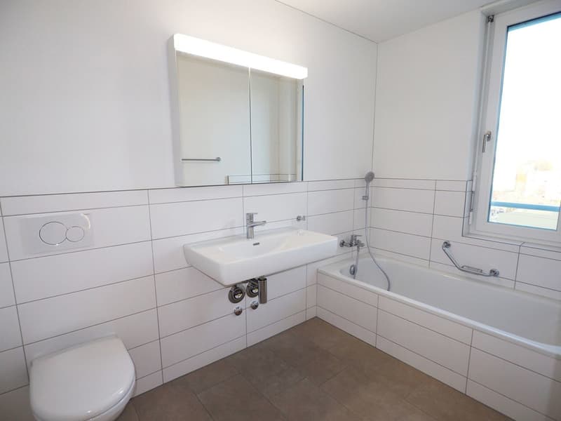 Moderne 3.5 Zimmer-Wohnung mit tollem Grundriss (5)