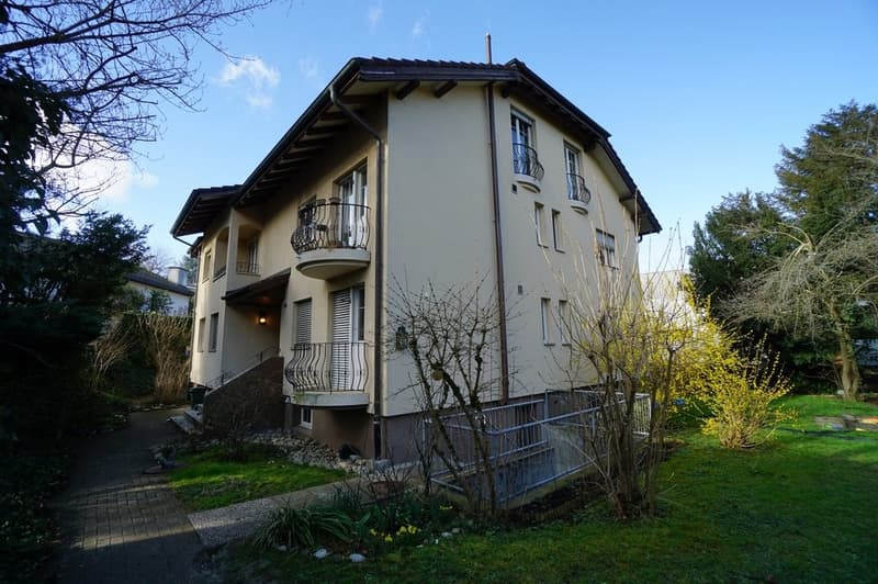 Appartamento di 4,5 locali in una casa multifamiliare affascinante (1)