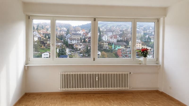 3.5-Zimmerwohnung mit Balkon, Einkauf und ÖV in unmittelbarer Nähe (6)