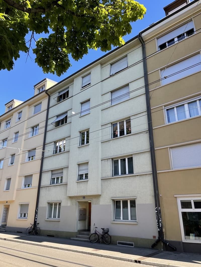 Sanierte 2-Zimmerwohnung mit Balkon in Kleinbasel (1)