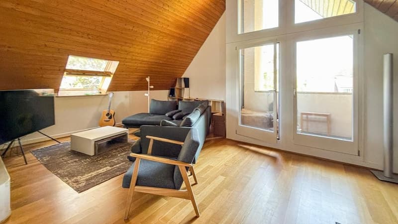 6.5-Zimmer-Maisonettewohnung mit Cheminée und zwei Balkonen in Riehen (4)
