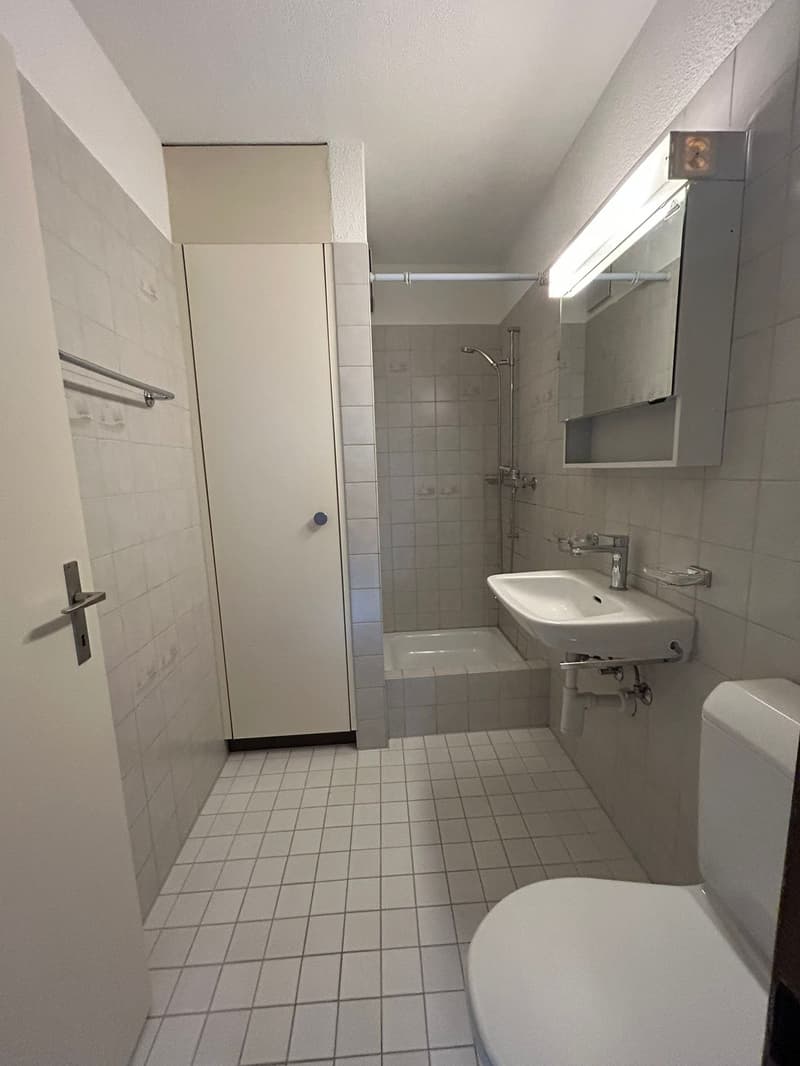 Badezimmer mit Dusche